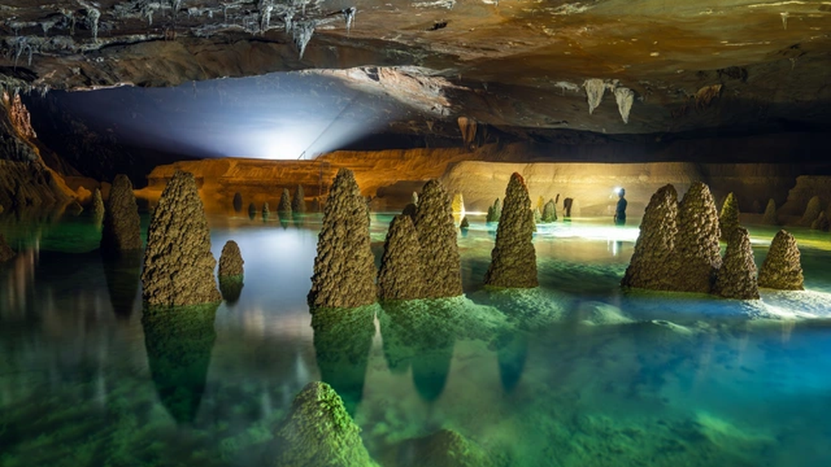 El secreto de la cueva de Va: donde crecen estalactitas del lago y viven peces ciegos
