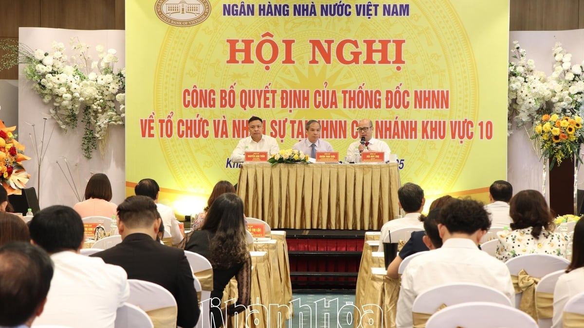 La delegación del Banco Estatal de Vietnam trabajó con la sucursal del Banco Estatal de Vietnam de la Región 10