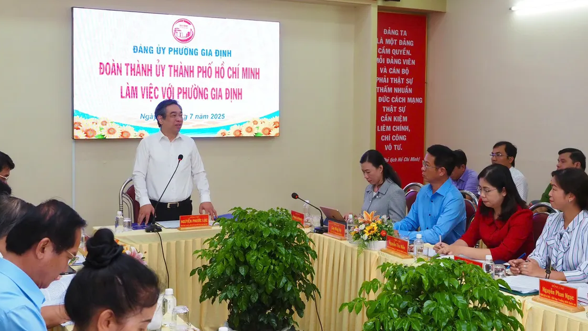 Los líderes del Comité del Partido de Ciudad Ho Chi Minh examinan las actividades de los distritos de Saigón, Gia Dinh y Cho Lon.