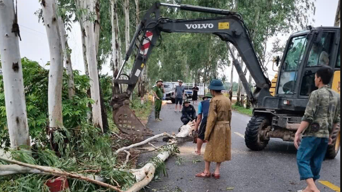 После многих жарких дней в Хайфоне прошли сильные грозы