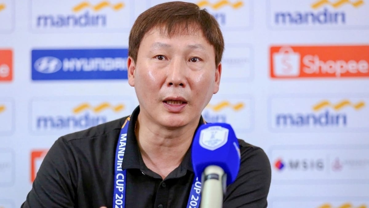 L'équipe U23 du Vietnam a remporté une grande victoire, mais l'entraîneur Kim Sang Sik ne se soucie pas de l'adversaire en demi-finale.