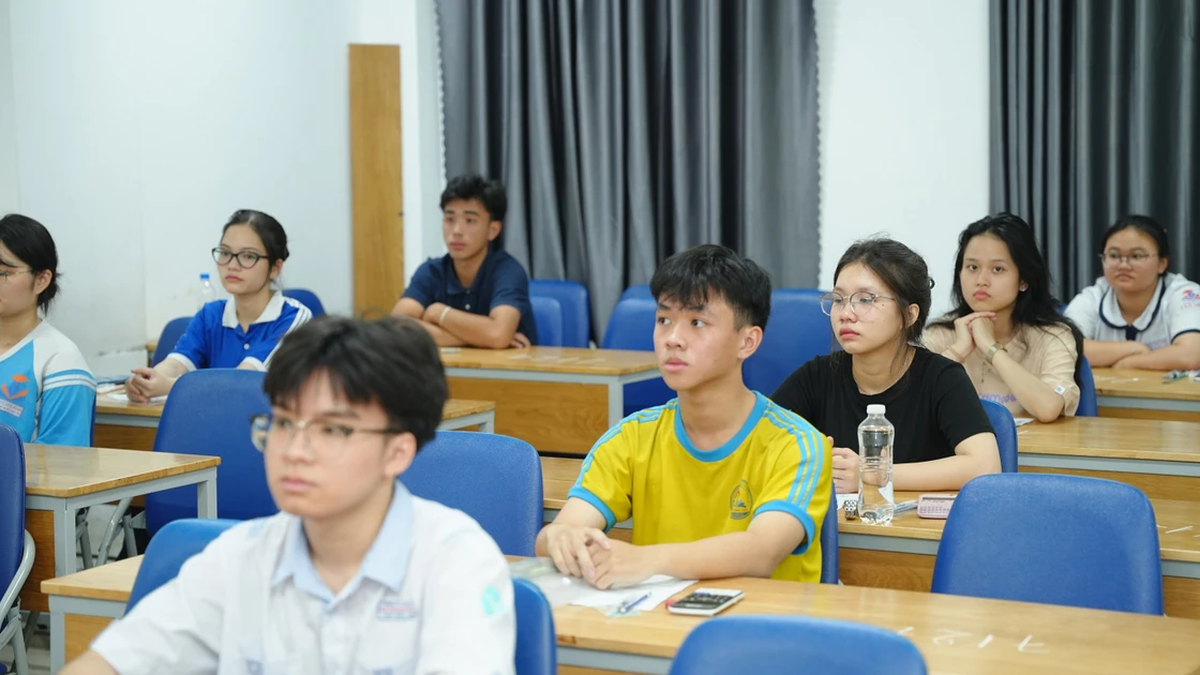 2025년 대학 입학: 기본 점수와 벤치마크 점수는 무엇입니까?