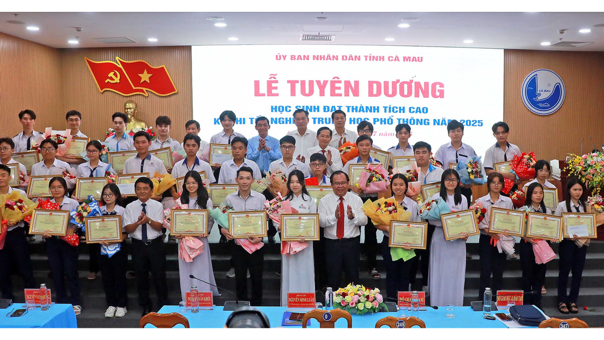Ca Mau៖ ផ្តល់កិត្តិយសដល់សិស្សពូកែចំនួន 32 នាក់ក្នុងការប្រឡងសញ្ញាបត្រមធ្យមសិក្សាទុតិយភូមិឆ្នាំ 2025