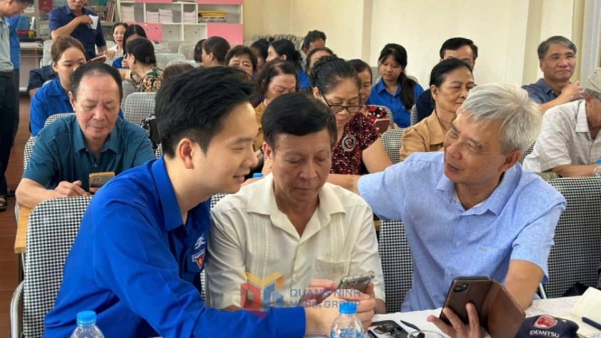 Provincial Youth Union disseminates artificial intelligence application skills to middle-aged and elderly people