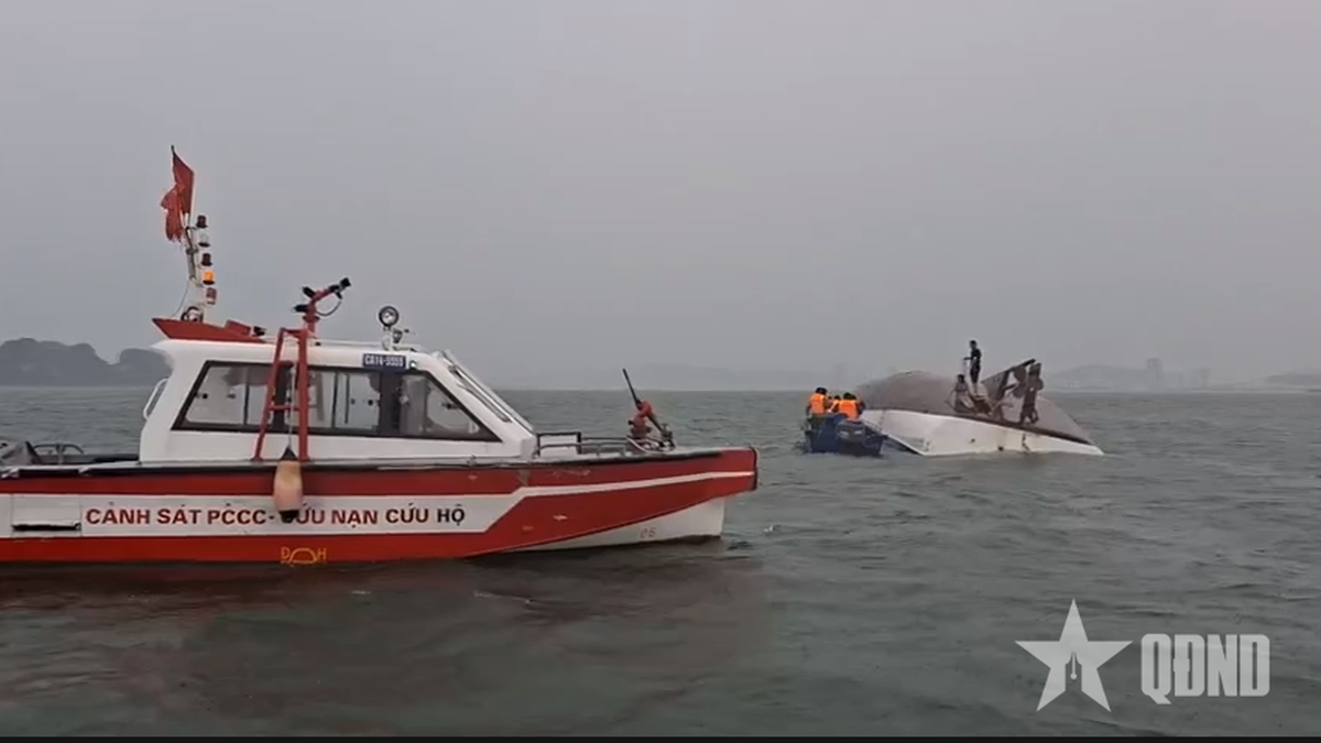 Dringende Rettung eines gekenterten Passagierschiffs in der Halong-Bucht
