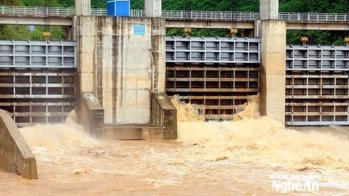 Сброс воды из водохранилища гидроэлектростанции Бан Анг с 1:00 утра завтра, 20 июля.