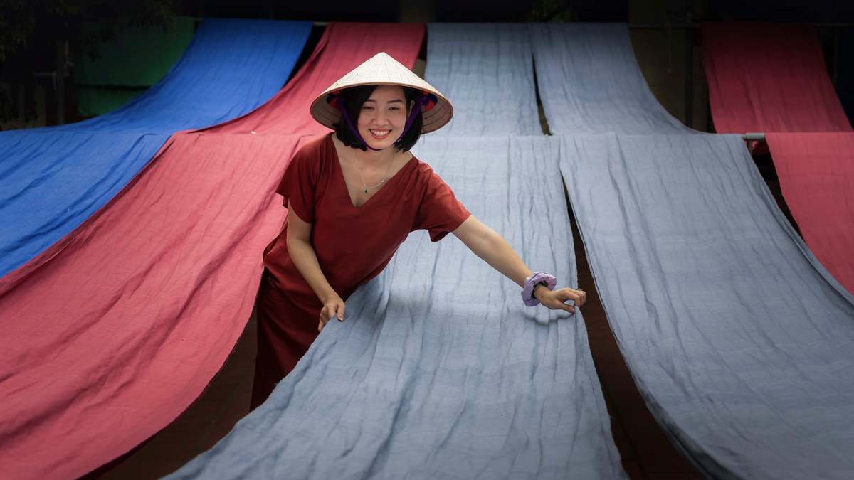Visitez le village de tissage du lin Nam Cao, vieux de 400 ans, à Thai Binh