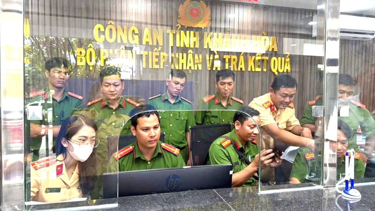 อบรมการออกและแลกเปลี่ยนใบขับขี่ให้กับตำรวจระดับตำบล