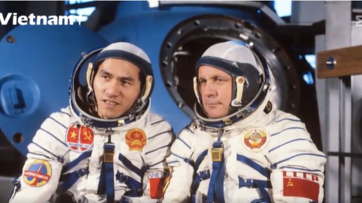 Celebrating 45 years since pilot Pham Tuan flew into space