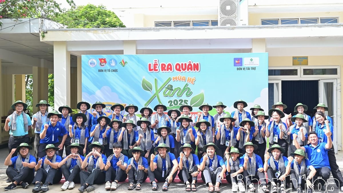 La delegación de la Universidad de Nha Trang lanzó la campaña de voluntariado estudiantil "Verano Verde" en 2025
