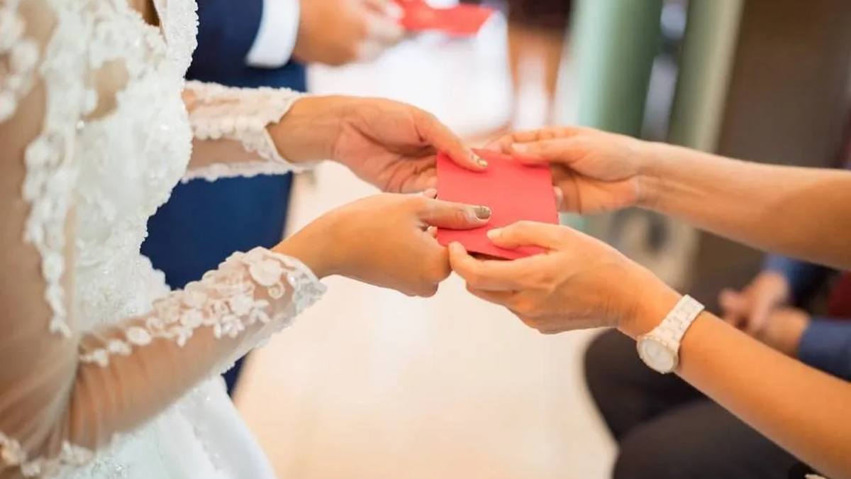 結婚のお祝い - 愛情か計算か？