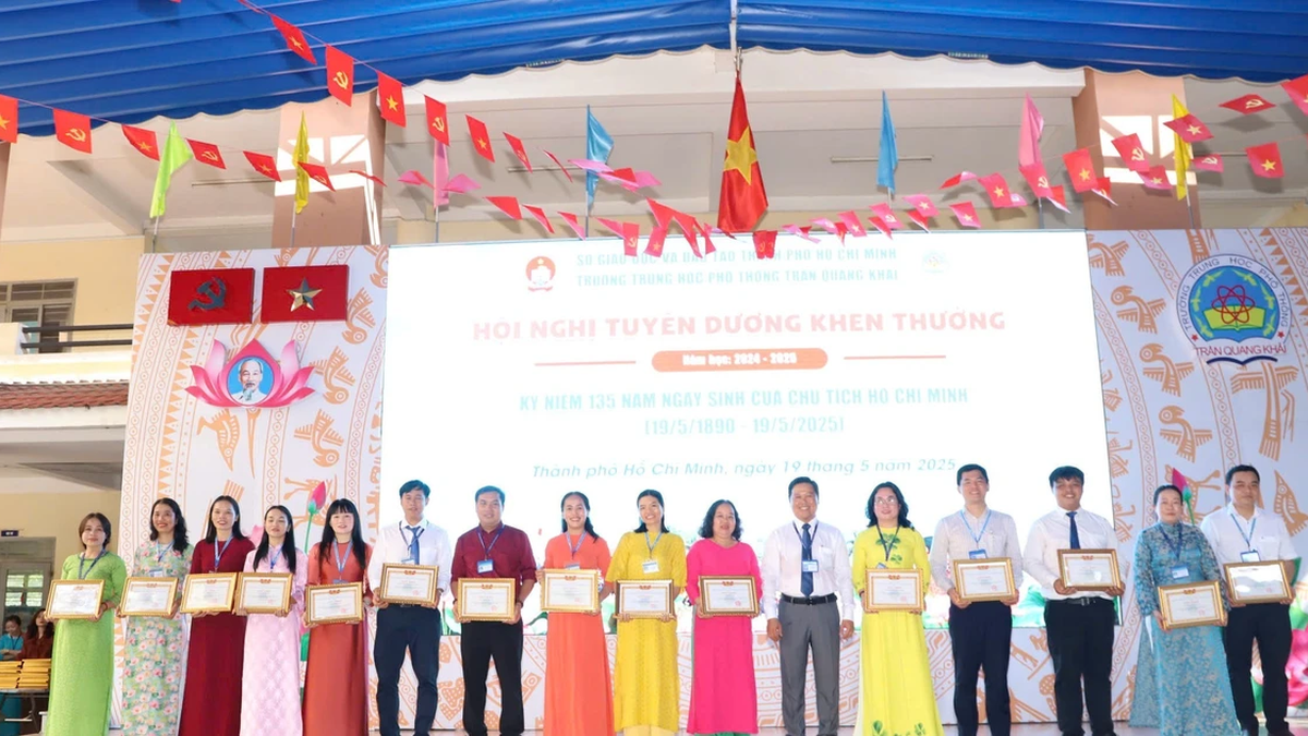 Los directores de las escuelas secundarias públicas de la ciudad de Ho Chi Minh pueden decidir sobre las transferencias escolares y la reinscripción.