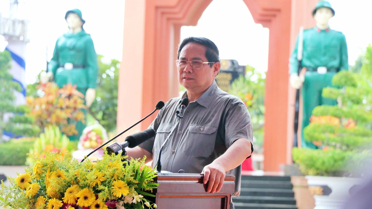 Premier ministre Pham Minh Chinh : Développer le pays digne des contributions des générations précédentes