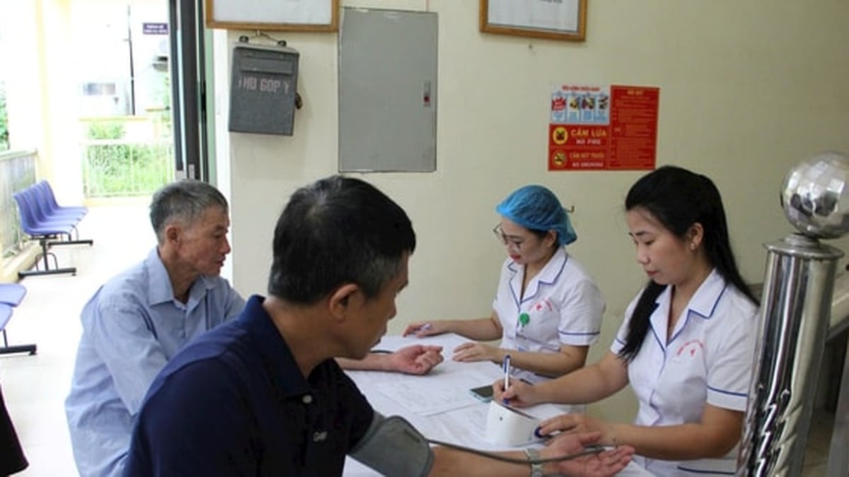 Quang Bi spreads the morality of "When drinking water, remember its source"