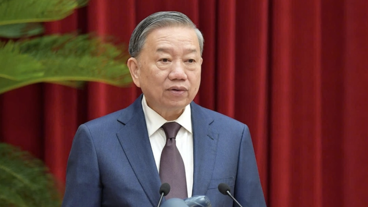 中央委員会は第14期政治局と書記局の追加人事計画について意見を述べる