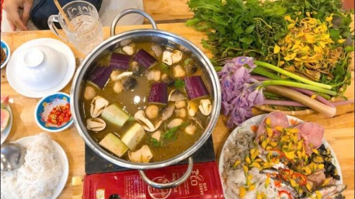 Hotpot avec sauce de poisson et souvenir de l'Ouest