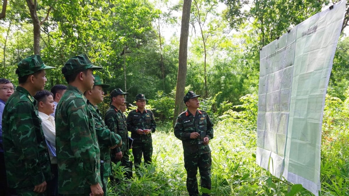 Le commandement militaire provincial de Lam Dong étudie la possibilité de construire des zones résidentielles frontalières
