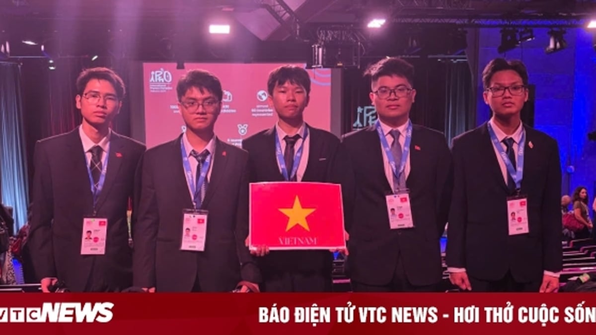 Tras ganar 5 medallas, el equipo de Vietnam entró en el top 10 de la Olimpiada Internacional de Física de 2025