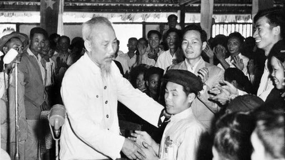 ความรักพิเศษของลุงโฮต่อทหารผ่านศึกและผู้พลีชีพ