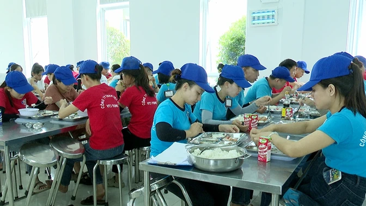 1.160 trabajadores y obreros participaron en la “Comida Sindical”