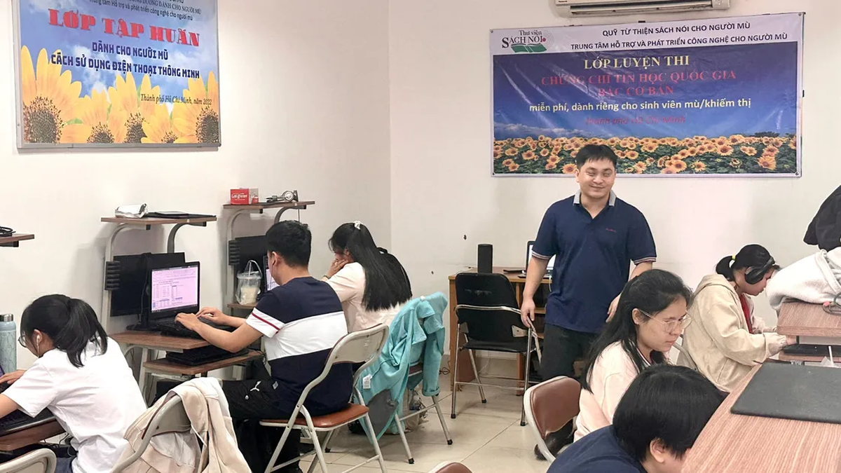 បណ្ណាល័យសៀវភៅ Sunflower Talking Book for the Blind មាននាយកថ្មី។