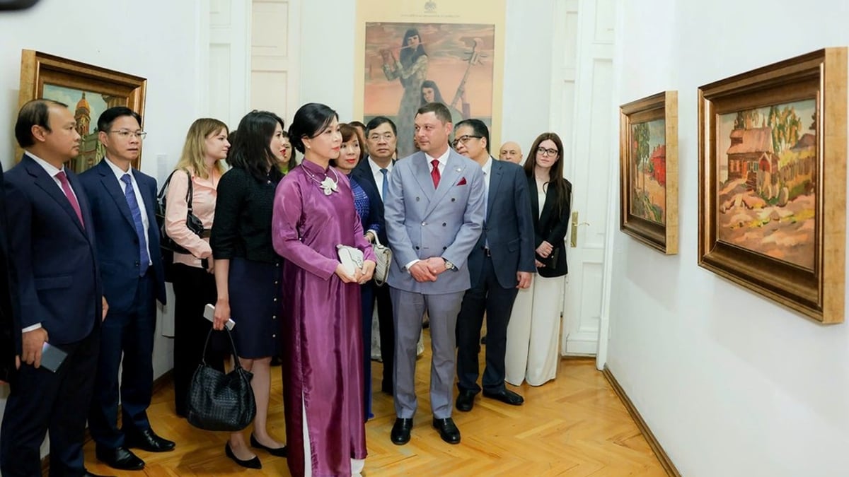 Flujo cultural y relación profesor-alumno a través de una exposición en Moscú