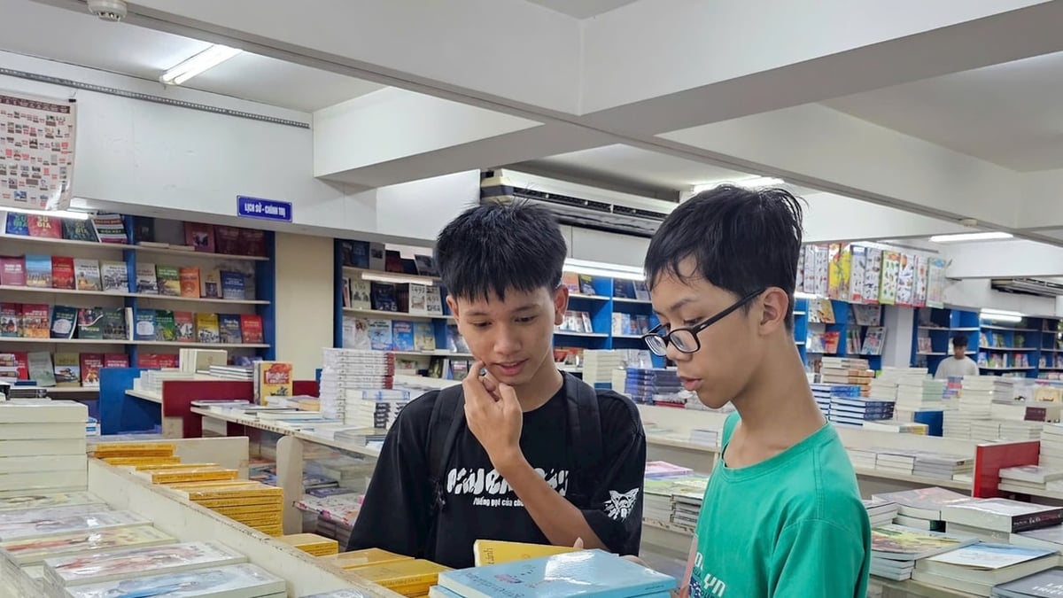 ราคาหนังสือเรียนและอุปกรณ์การเรียนทรงตัว