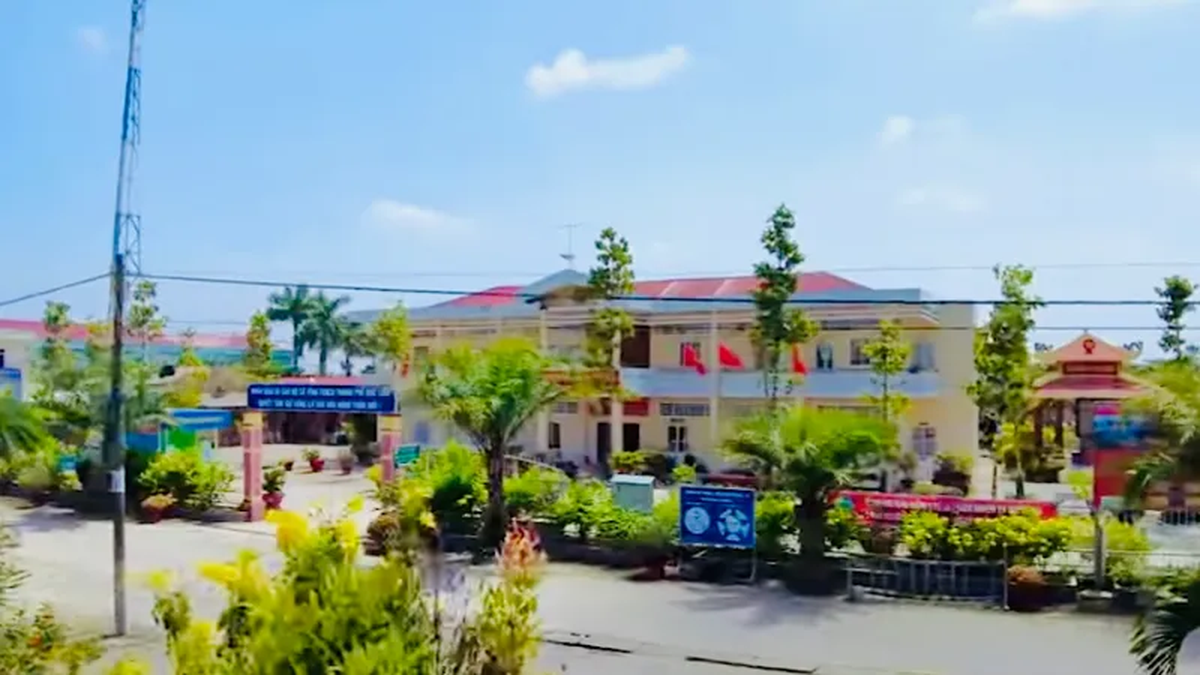 Ca Mau៖ ប្រធាន​និង​អនុប្រធាន​សង្កាត់ Vinh Trach Ward លាលែង​ពី​តំណែង