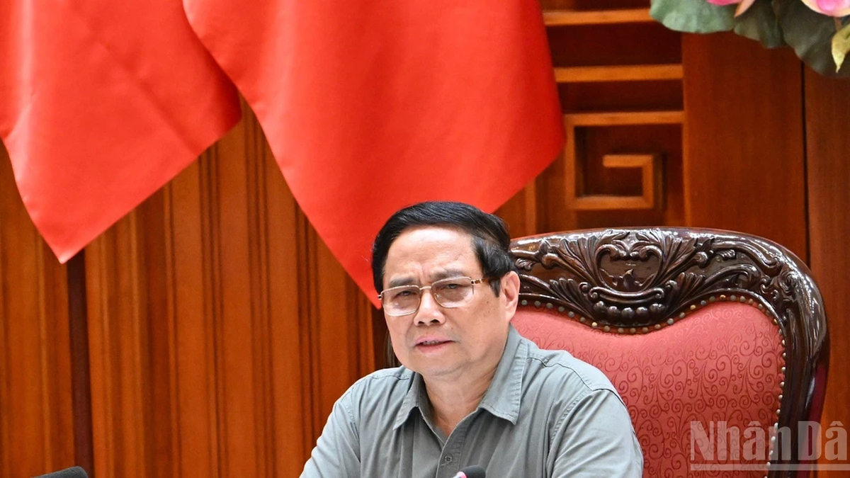 បើក​យុទ្ធនាការ​បាញ់​កាំជ្រួច​សាងសង់​សាលា​ឃុំ​ព្រំដែន​ចំនួន ១០០​ខ្នង