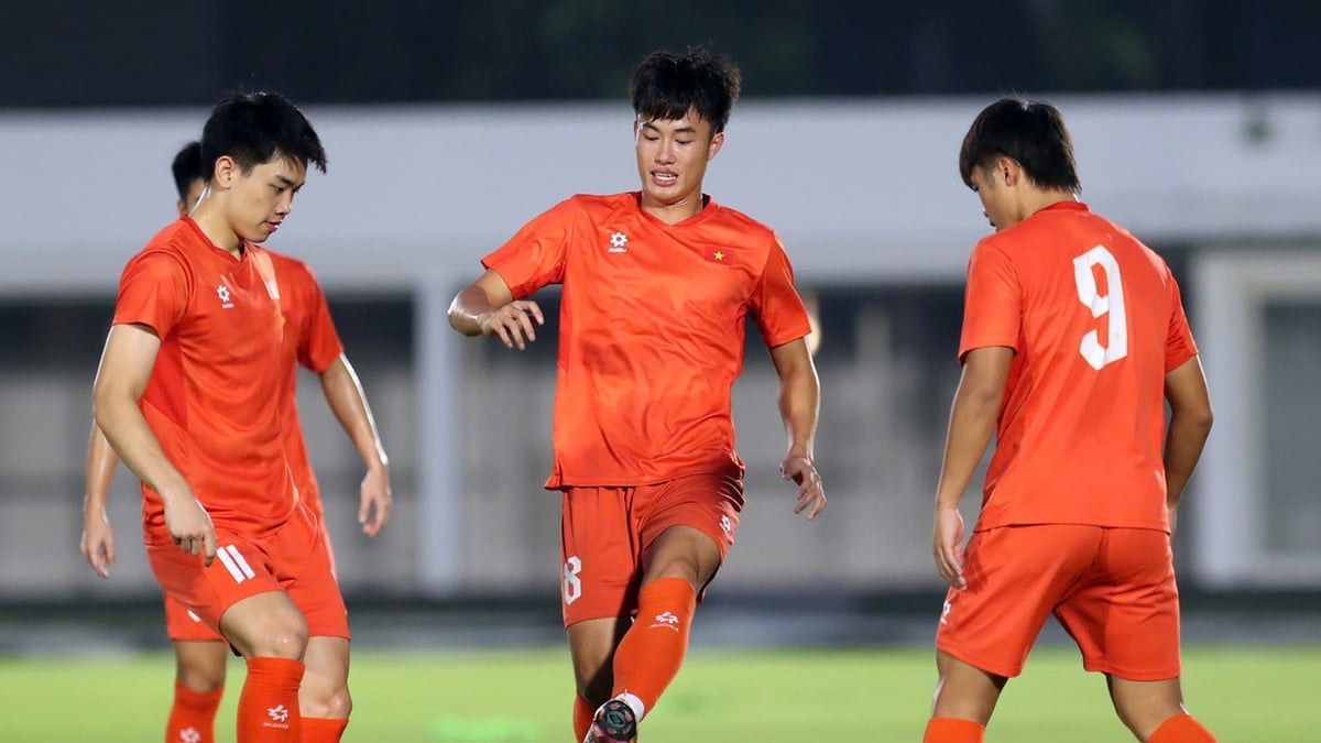 U23 វៀតណាម​ហាត់​ពេល​យប់​វាយ​បក​យក​ឈ្នះ​ឥណ្ឌូនេស៊ី