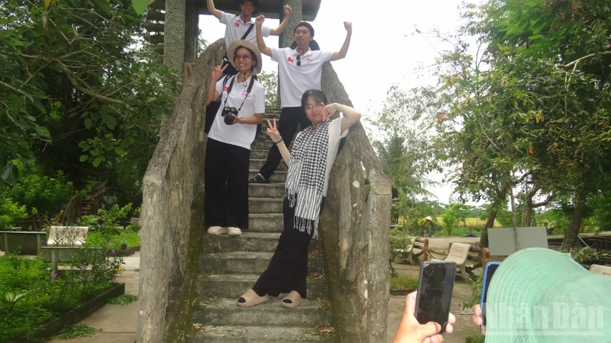 Can Tho: Developing tourism associated with preserving endemic nature