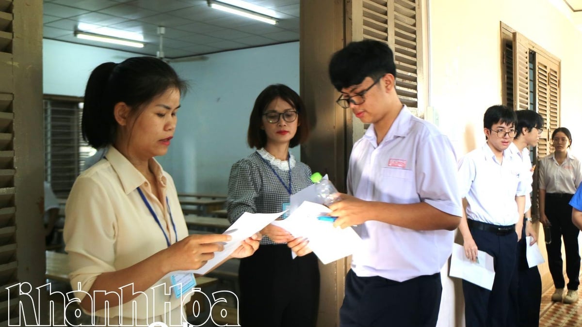 From August 2 to 5:00 p.m. August 3: Khanh Hoa candidates pay online university and college admission registration fees