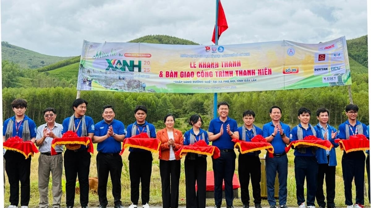 Inauguration of youth project in Phu Mo, Xuan Lanh