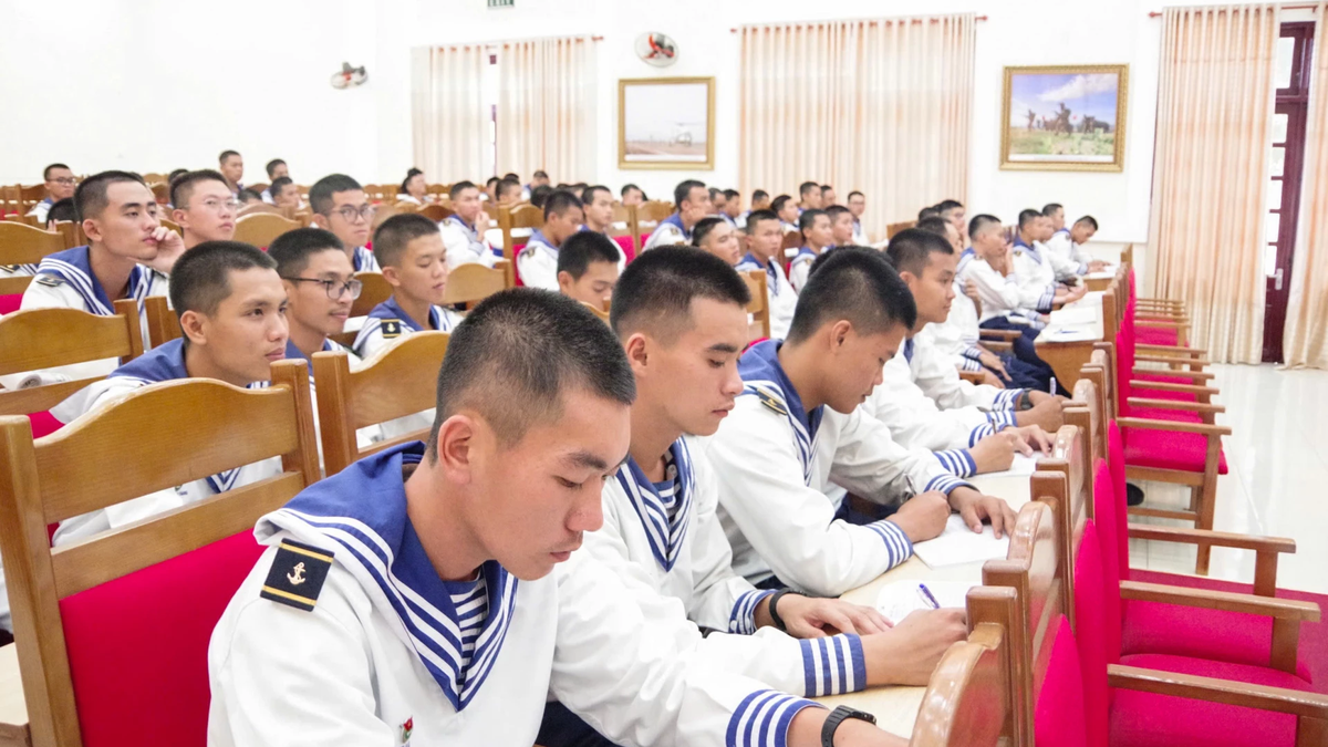 หน่วยทหารเรือจัดอบรมเผยแพร่กฎหมายและอบรมให้ความรู้ ปี 2568
