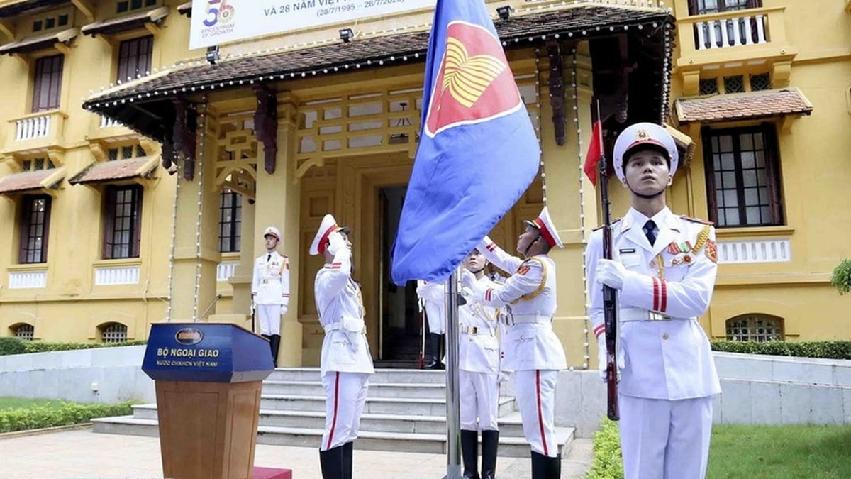 ការចូលជាសមាជិកអាស៊ាន រួមចំណែកពង្រឹងសាមគ្គីភាព និងស្ថិរភាពក្នុងតំបន់