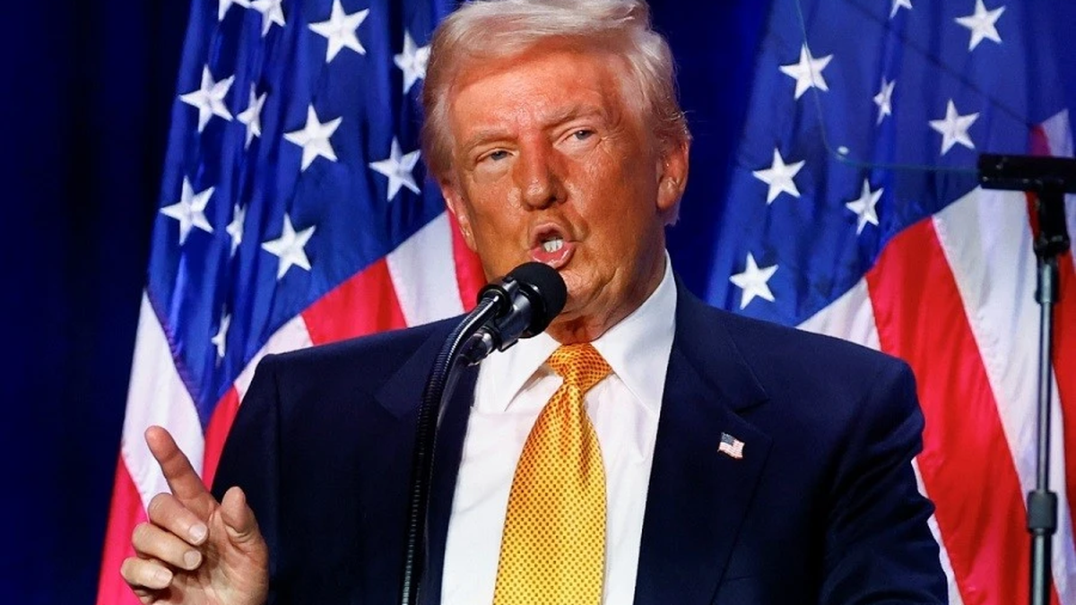 El presidente Trump lanza una dura advertencia a Irán