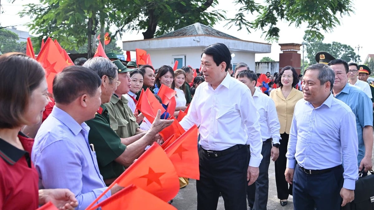 El presidente Luong Cuong asiste a una reunión temática en Quang Ninh