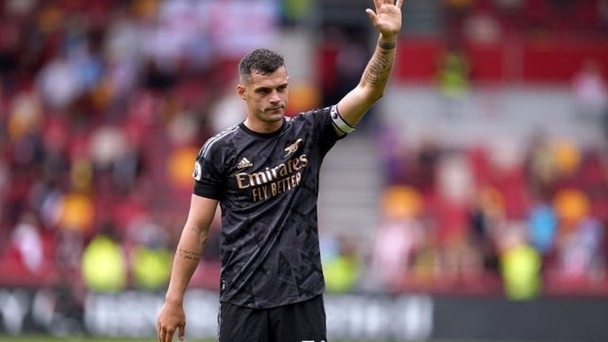 Football transfer news 7/29: PSG sells 7 stars, Xhaka returns to Premier League