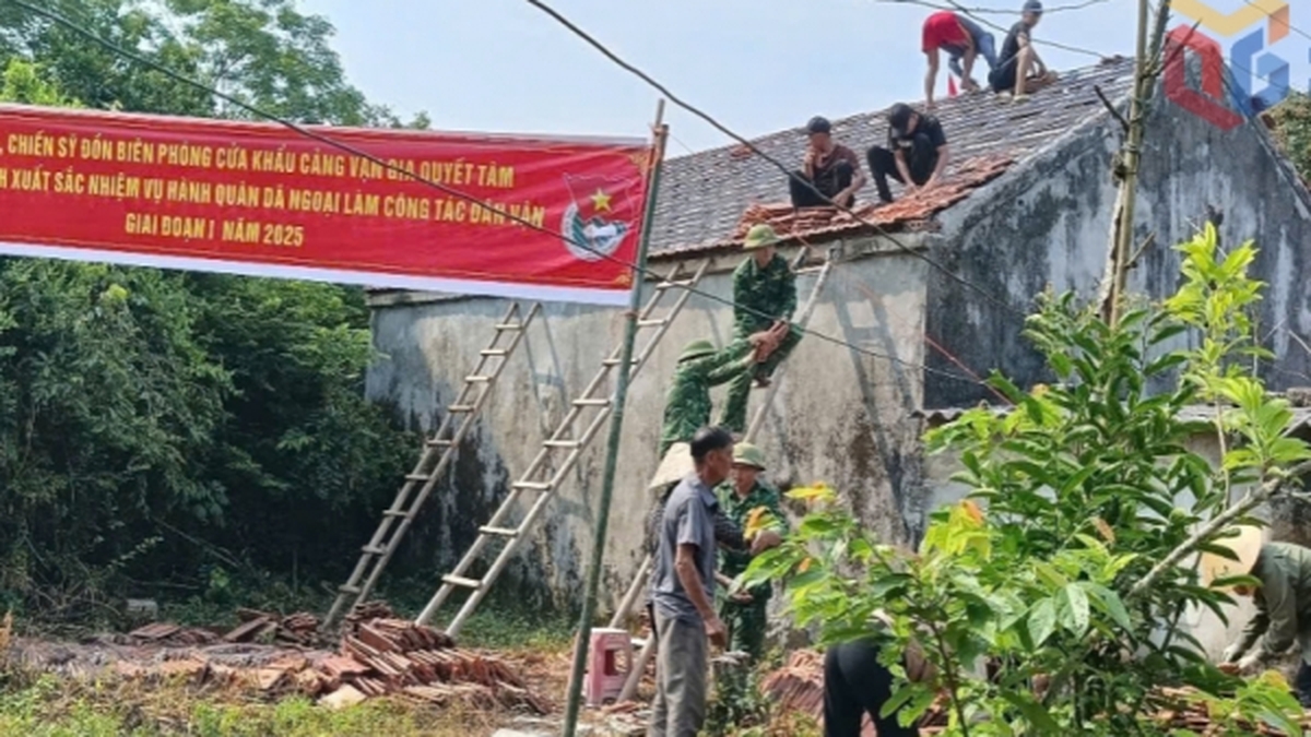 Van Gia Border Guard Station supports people in repairing houses
