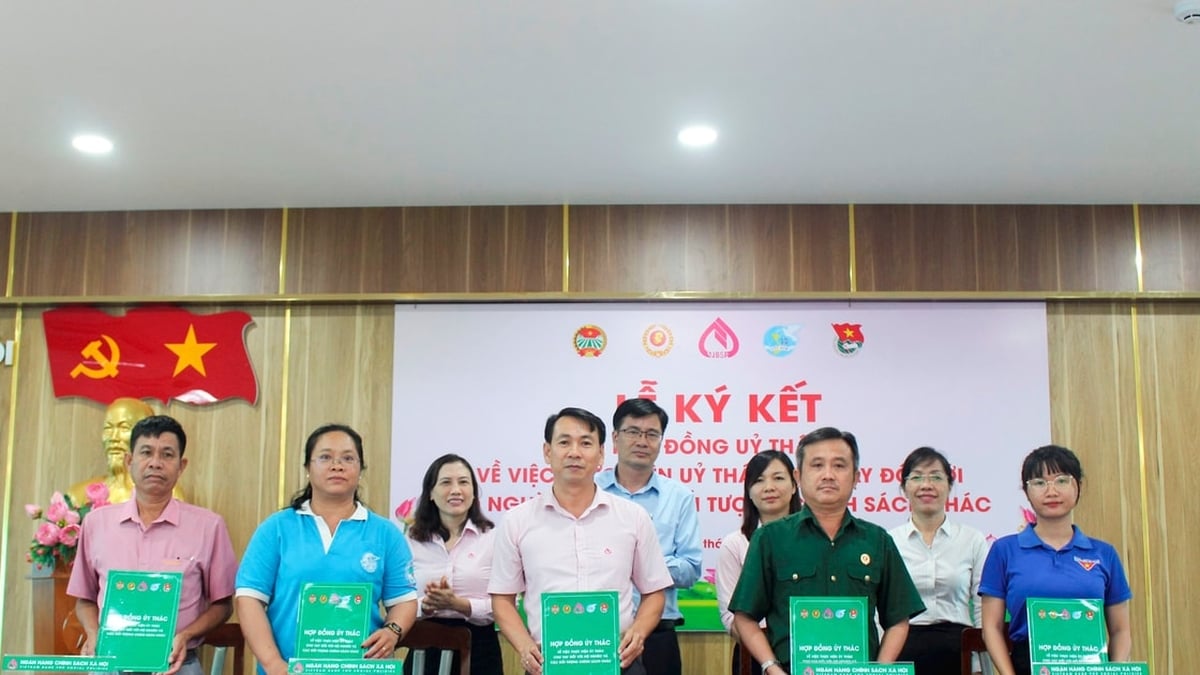 ការិយាល័យប្រតិបត្តិការធនាគារគោលនយោបាយសង្គម Binh Thuan ចុះកិច្ចព្រមព្រៀងផ្តល់ប្រាក់កម្ចីជាមួយអង្គការនយោបាយសង្គម
