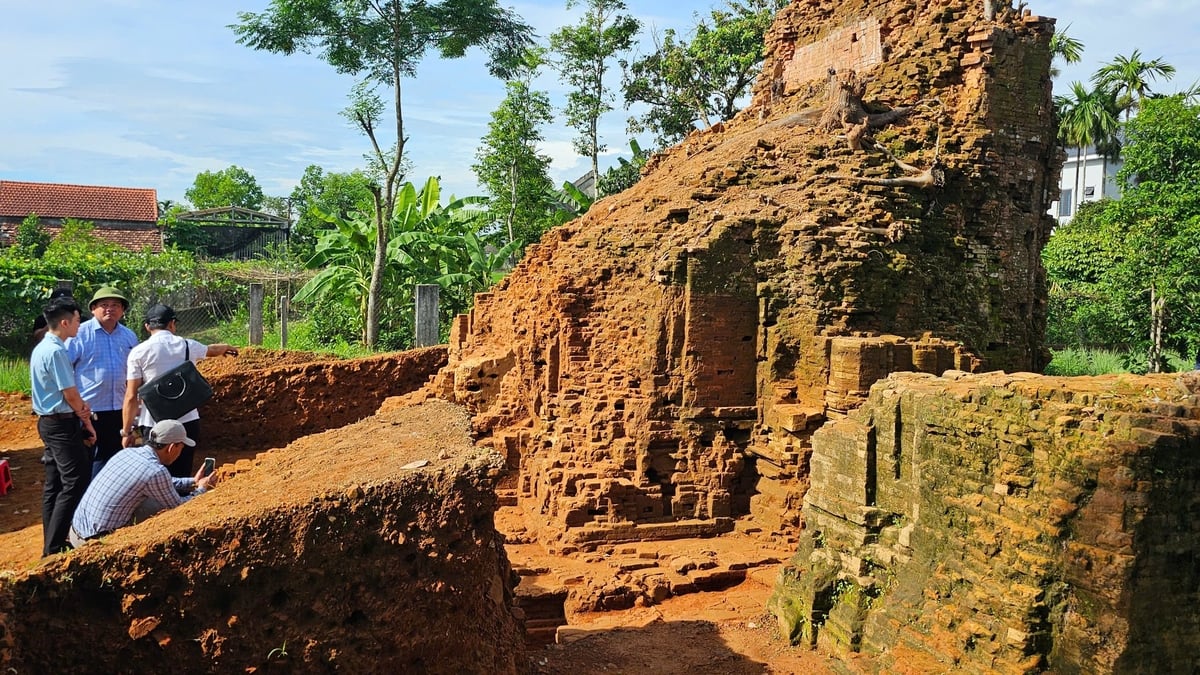 យល់ព្រមលើគោលនយោបាយបន្តជីកកកាយវត្ថុបុរាណ Lieu Coc Twin Towers