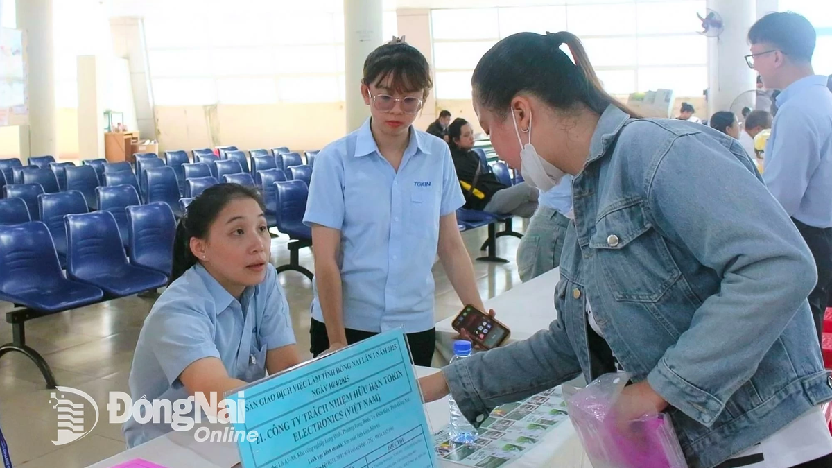 អាជីវកម្មជិត ៤០០ នៅ Dong Nai បានចុះឈ្មោះជ្រើសរើសកម្មកររាប់ពាន់នាក់។