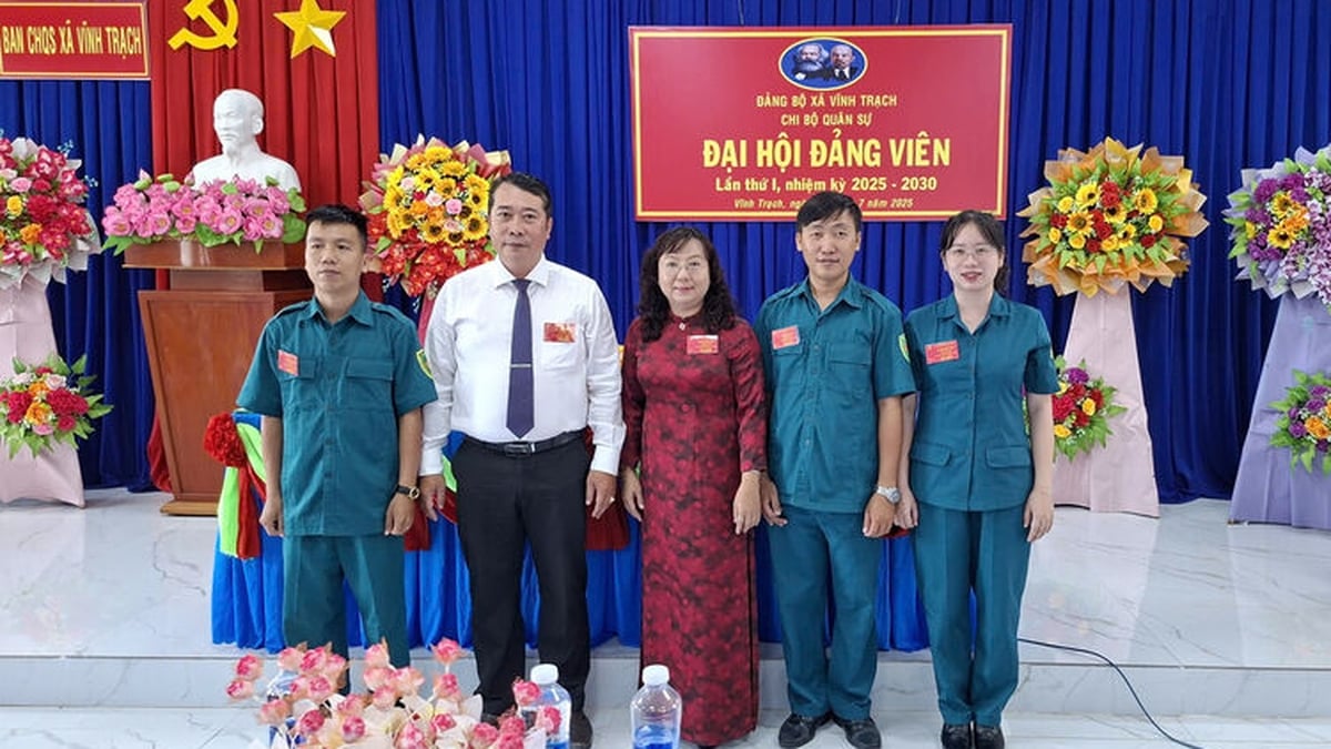 The 1st Congress of Party members of Vinh Trach Commune Military Party Cell