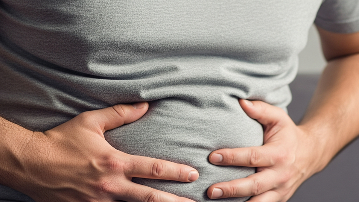 4 علامات هضمية تحذر من أمراض الكبد