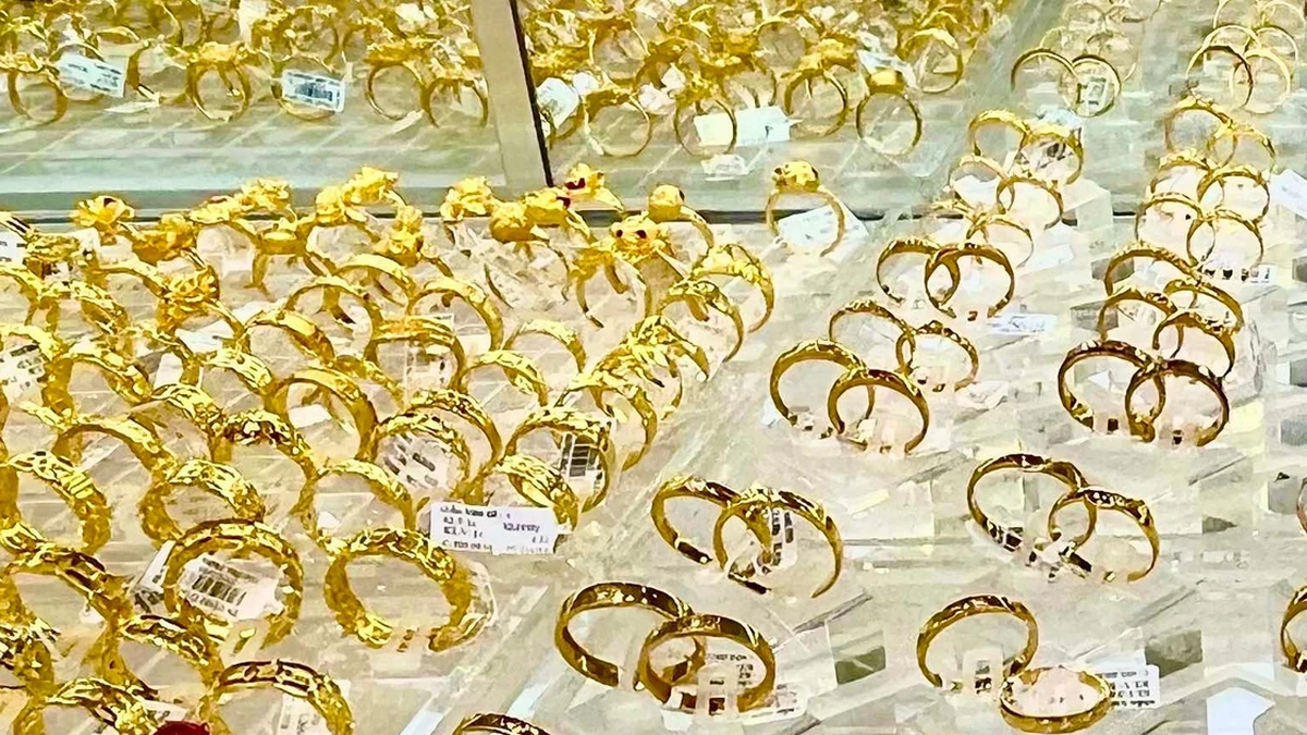 Der Preis für Goldbarren sank am 9. Juli um 400.000 VND/Tael und fiel unter die Marke von 121 Millionen VND.