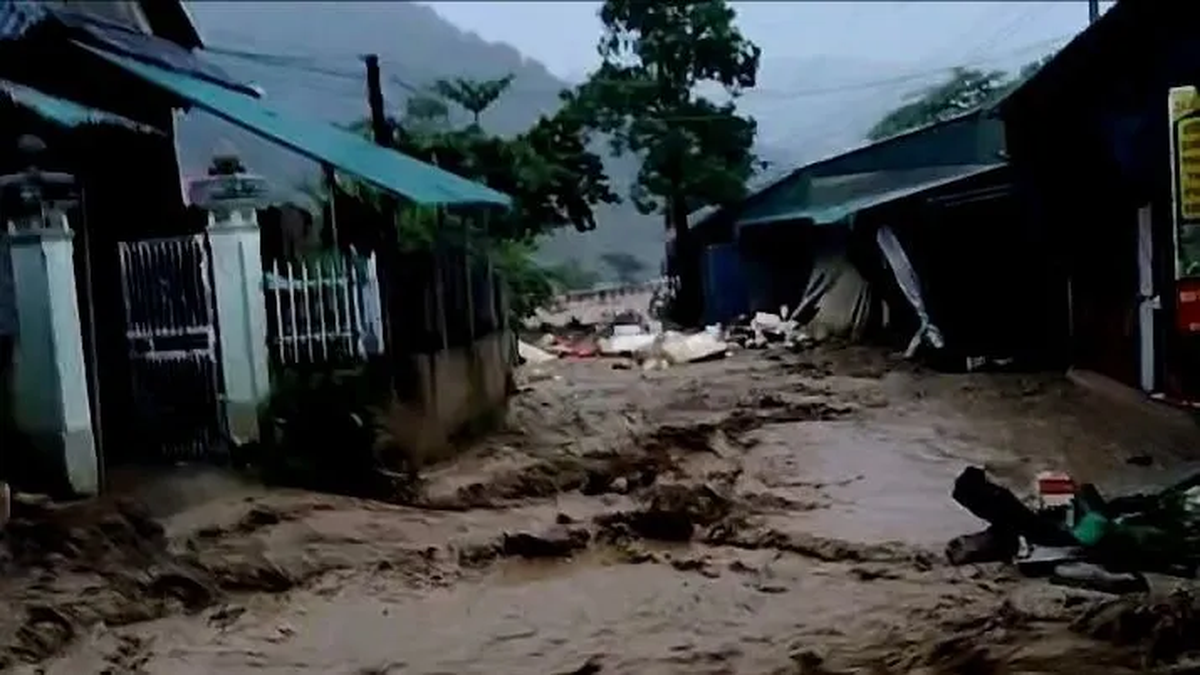 Son La and Dien Bien: Heavy rain, children buried, many places isolated