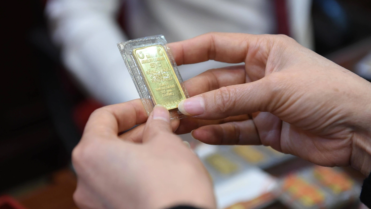 Precio del oro hoy 1.8.2025: estable a nivel nacional, pero aún casi 17 millones más caro que el mundo