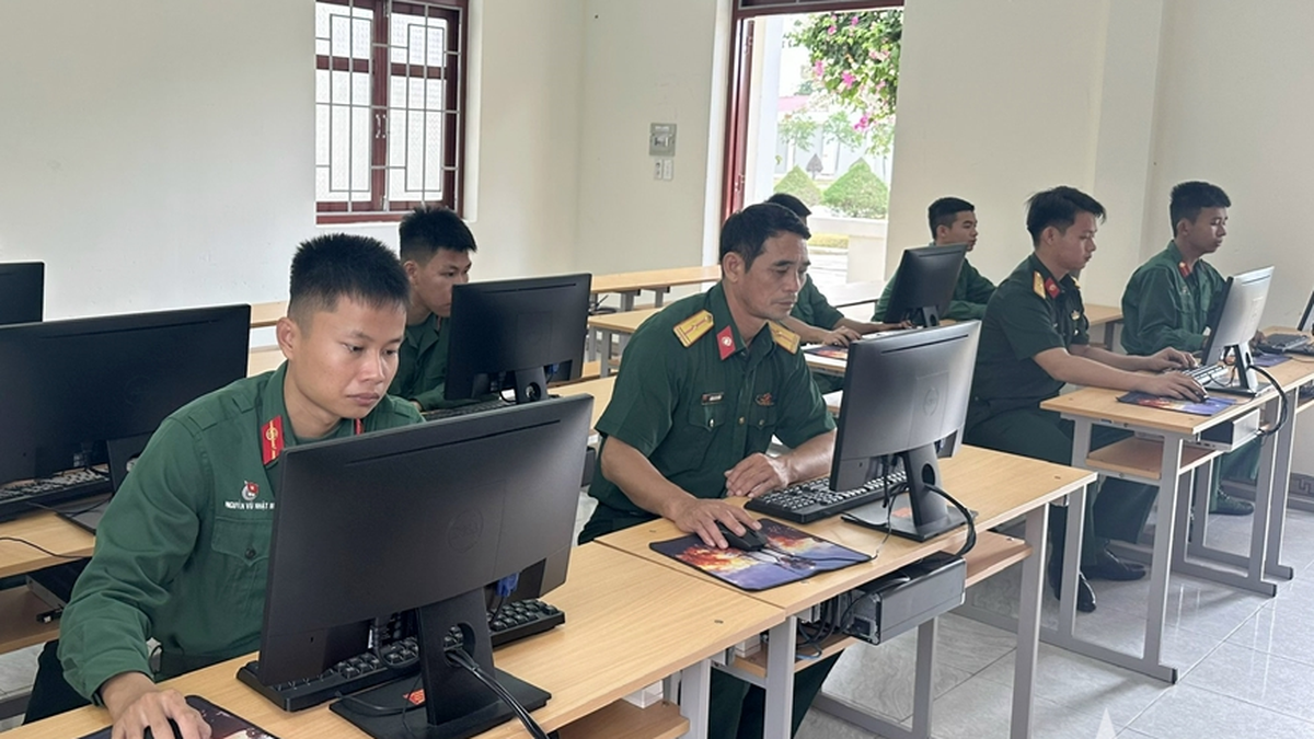 ជំនាញឌីជីថល - "គន្លឹះ" ដើម្បីកសាងបដិវត្តន៍ វិន័យ វរជន និងកងពលតូចទំនើប 132