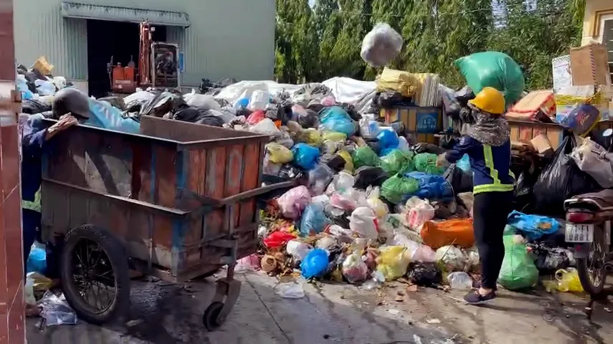 Eine Mülldeponie in Hiep (Vinh Long) hat noch keinen Müll mehr erhalten, der verbleibende Müll birgt das Risiko eines Krankheitsausbruchs.
