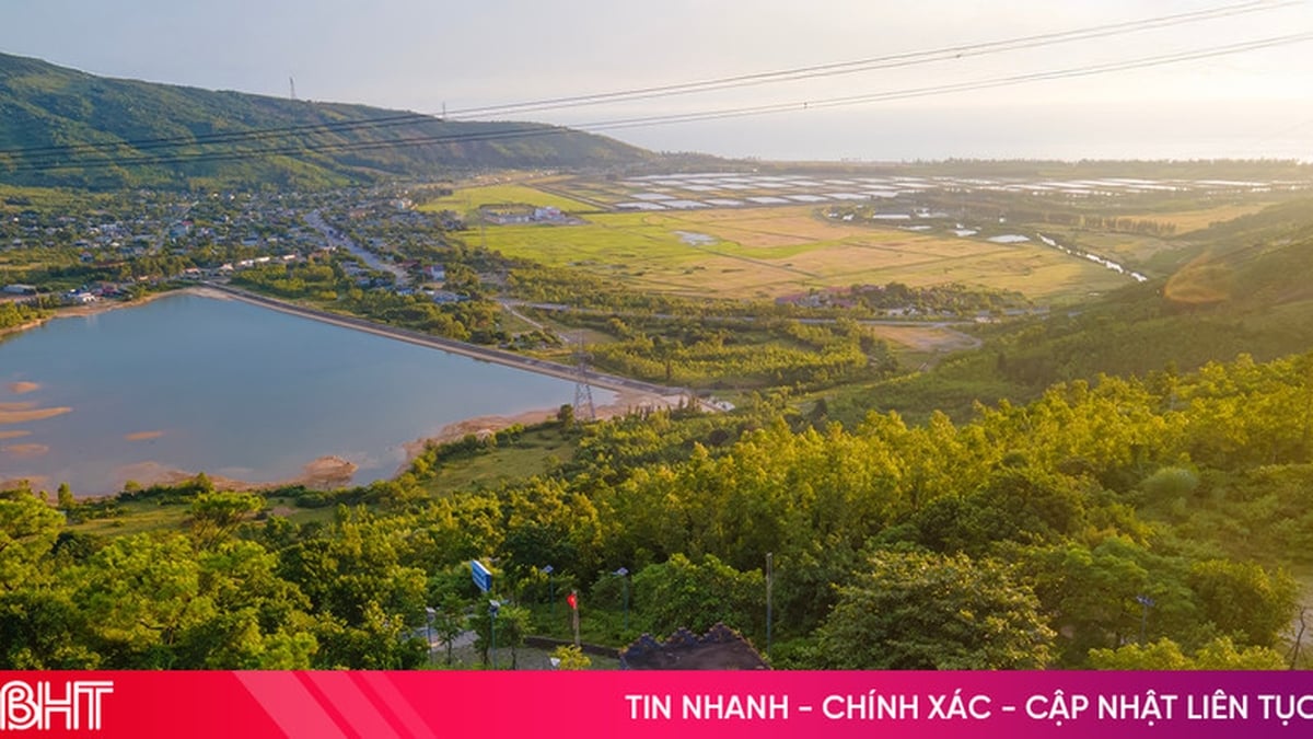 استيقظ على شروق الشمس في Hoanh Son Quan